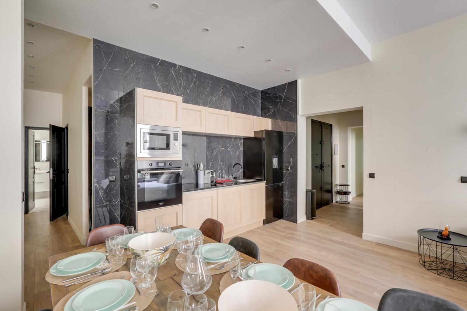 175 Lea - Superb In * Parigi